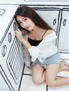 《美女真人游戏-类似色欲迷墙的电影》