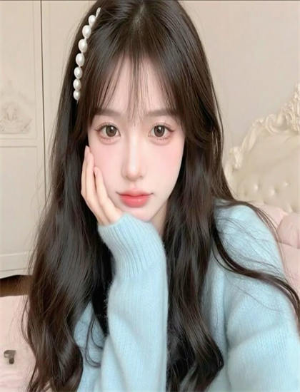 特动少女组导演手法心理解析：艺术风格与技术特点分析